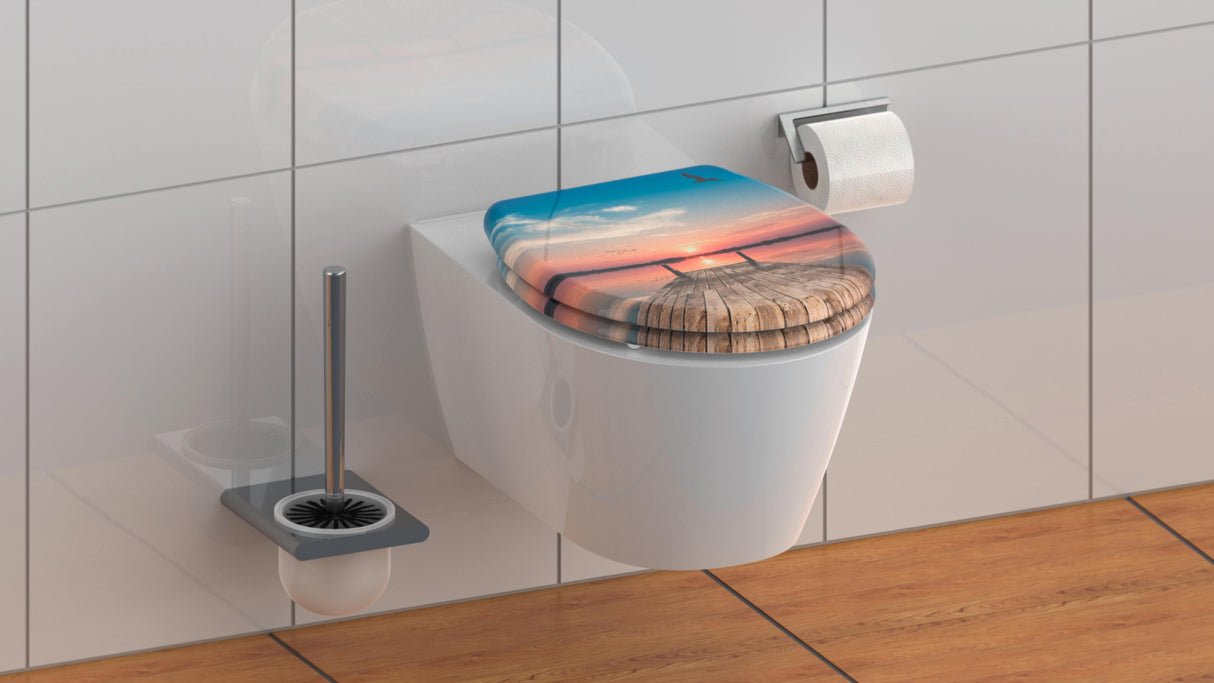 Mönstrad toalettsits universal i Duroplast - BĂST. CC-mĂ„tt: 90-190mm LĂ€ngd: 405-460mm Bredd: 375mm.