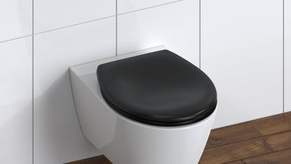 Mattsvart toalettsits universal i Duroplast - BÄST. CC-mått: 89-191mm Längd: 447mm Bredd: 371mm.